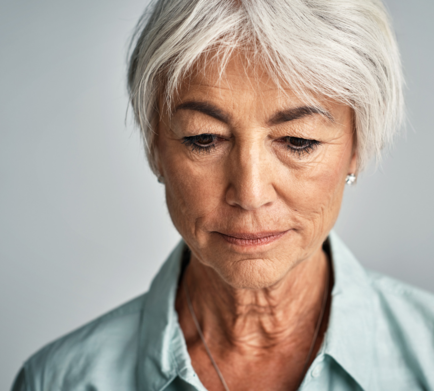 femme atteinte d'alzheimers, patient atteint d'alzheimers